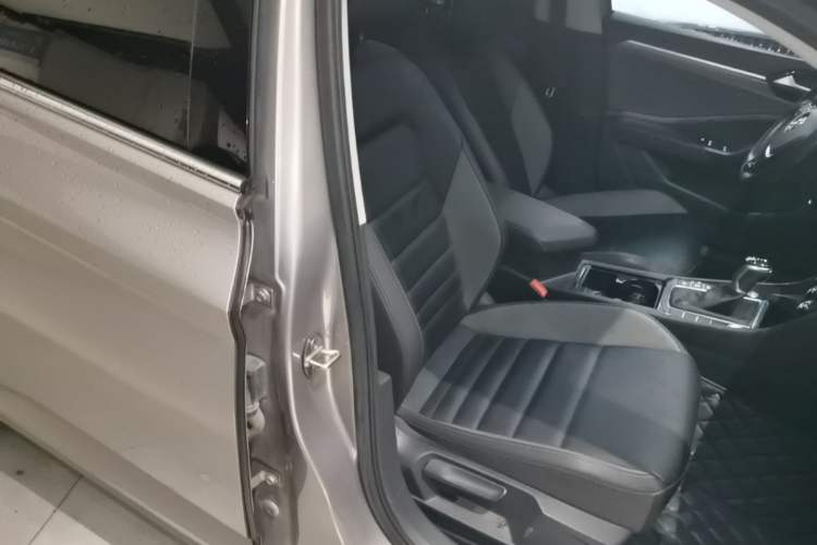 Used Volkswagen Sagitar 2020 200TSI DSG Comfort Version China VI Standard Right Front Seat