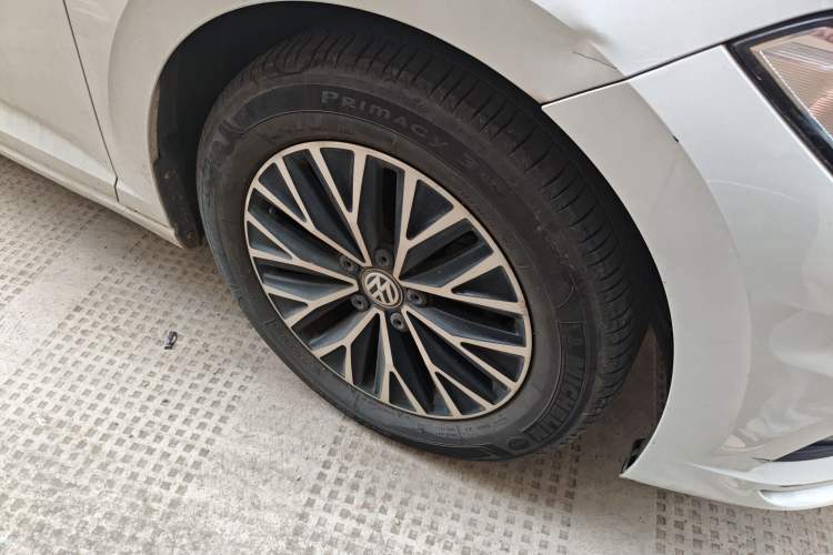 Used Volkswagen Sagitar 2020 280TSI DSG Comfort Version China VI Standard Right Front Wheel Hub