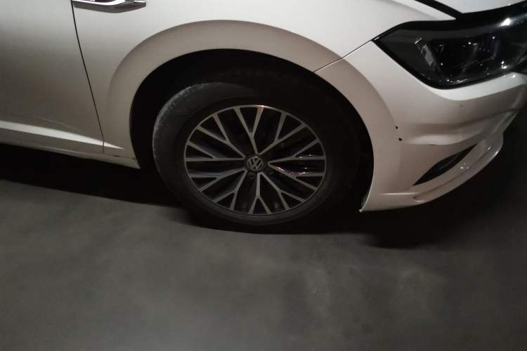 Used Volkswagen Sagitar 2020 200TSI DSG Comfort Version China VI Standard Right Front Wheel Hub