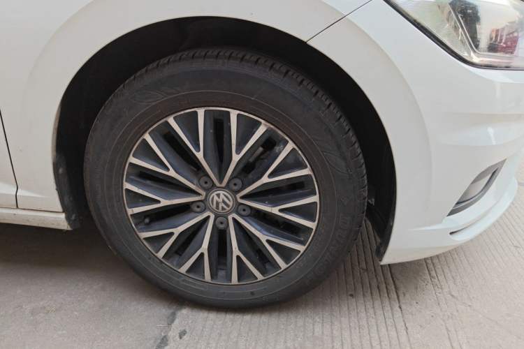 Used Volkswagen Sagitar 2020 280TSI DSG Comfort Version China VI Standard Right Front Wheel Hub