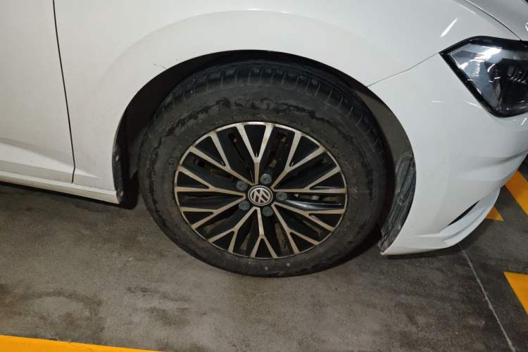 Used Volkswagen Sagitar 2020 280TSI DSG Comfort Version China VI Standard Right Front Wheel Hub