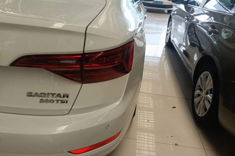 Used Volkswagen Sagitar 2020 280TSI DSG Comfort Version China VI Standard Right Rear Taillight
