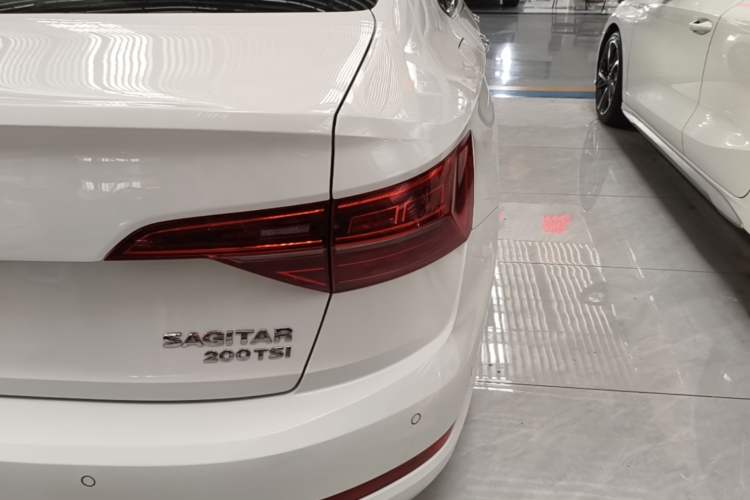 Used Volkswagen Sagitar 2020 200TSI DSG Comfort Version China VI Standard Right Rear Taillight