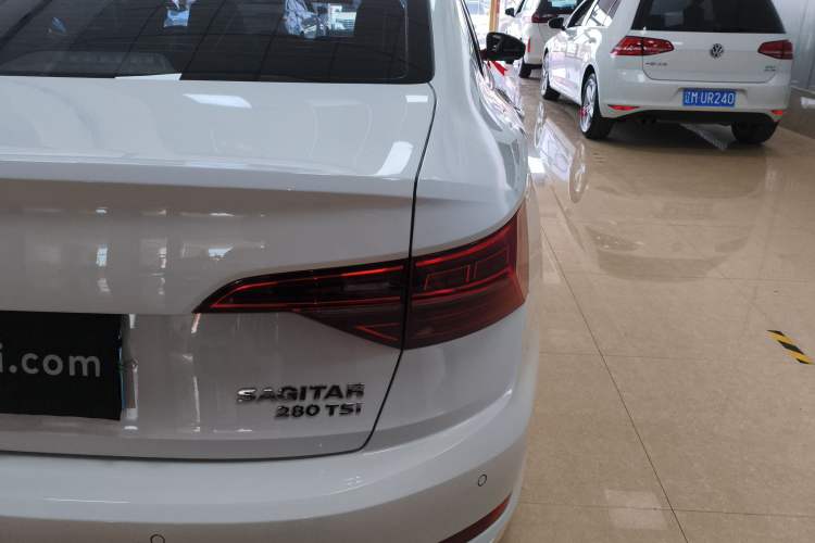 Used Volkswagen Sagitar 2020 280TSI DSG Comfort Version China VI Standard Right Rear Taillight