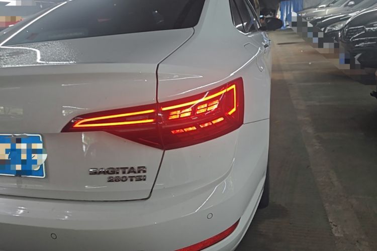 Used Volkswagen Sagitar 2020 280TSI DSG Comfort Version China VI Standard Right Rear Taillight