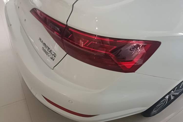 Used Volkswagen Sagitar 2020 280TSI DSG Comfort Version China VI Standard Right Rear Taillight