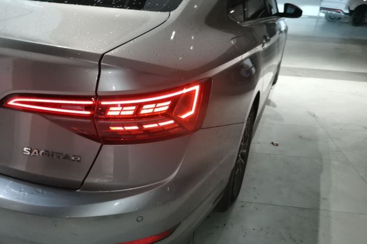 Used Volkswagen Sagitar 2020 200TSI DSG Comfort Version China VI Standard Right Rear Taillight
