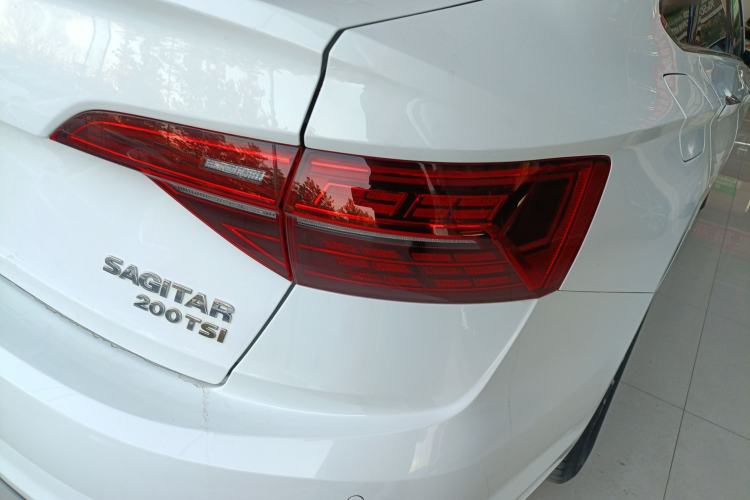 Used Volkswagen Sagitar 2020 200TSI DSG Comfort Version China VI Standard Right Rear Taillight
