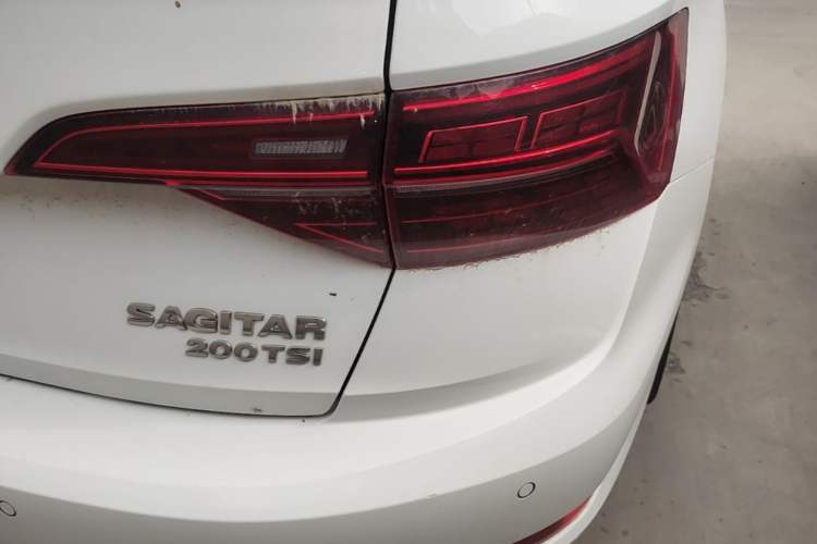 Used Volkswagen Sagitar 2020 200TSI Manual Comfort Version China VI Standard Right Rear Taillight