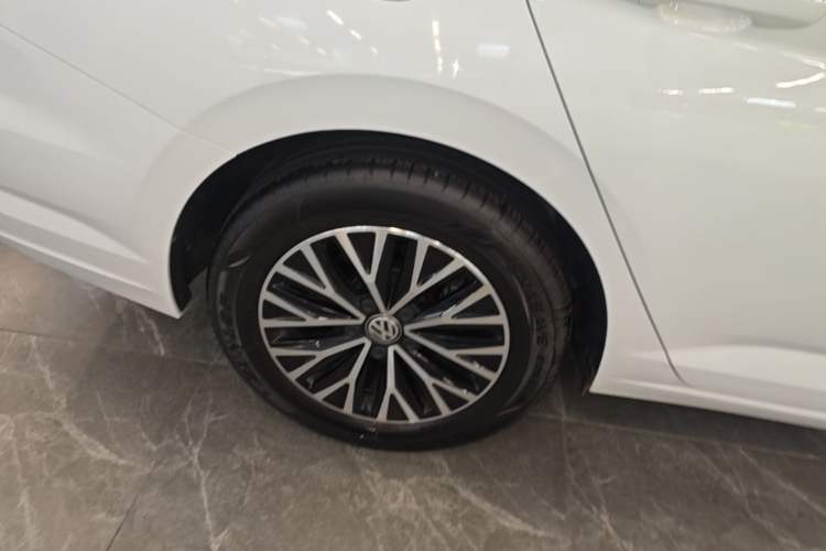 Used Volkswagen Sagitar 2020 280TSI DSG Comfort Version China VI Standard Right Rear Wheel Hub