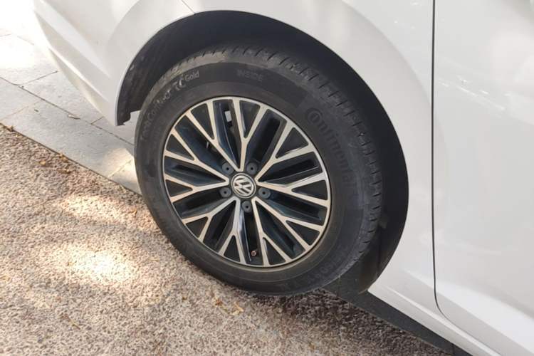 Used Volkswagen Sagitar 2020 280TSI DSG Comfort Version China VI Standard Right Rear Wheel Hub
