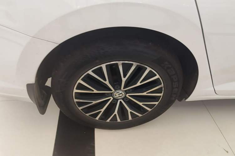 Used Volkswagen Sagitar 2020 200TSI DSG Comfort Version China VI Standard Right Rear Wheel Hub