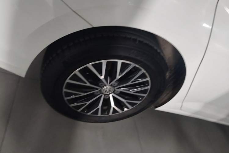 Used Volkswagen Sagitar 2020 200TSI DSG Comfort Version China VI Standard Right Rear Wheel Hub