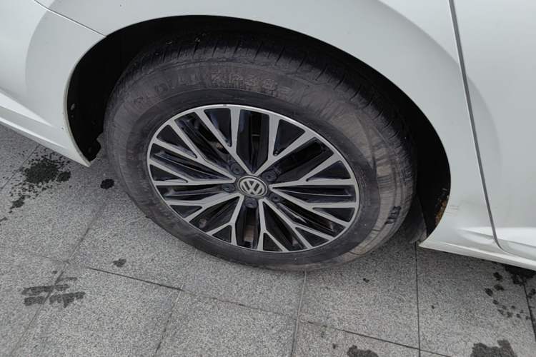 Used Volkswagen Sagitar 2020 280TSI DSG Comfort Version China VI Standard Right Rear Wheel Hub