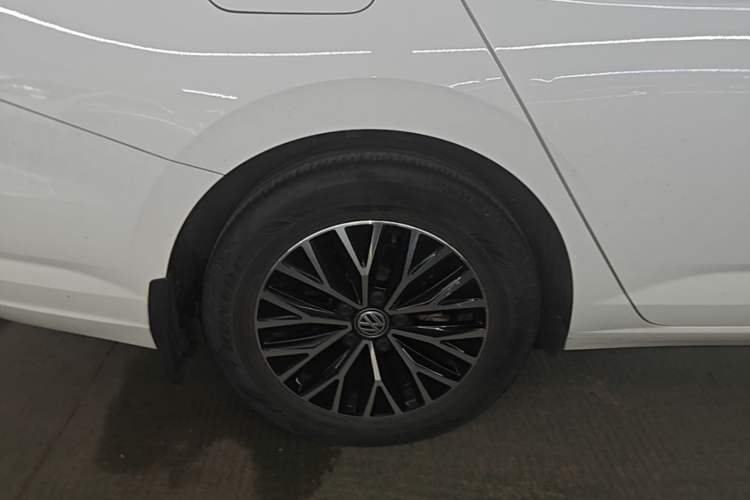 Used Volkswagen Sagitar 2020 280TSI DSG Comfort Version China VI Standard Right Rear Wheel Hub