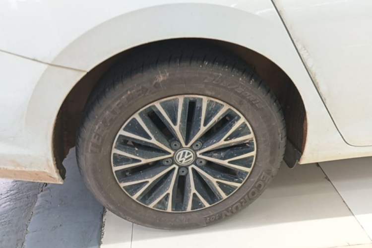 Used Volkswagen Sagitar 2020 280TSI DSG Comfort Version China VI Standard Right Rear Wheel Hub