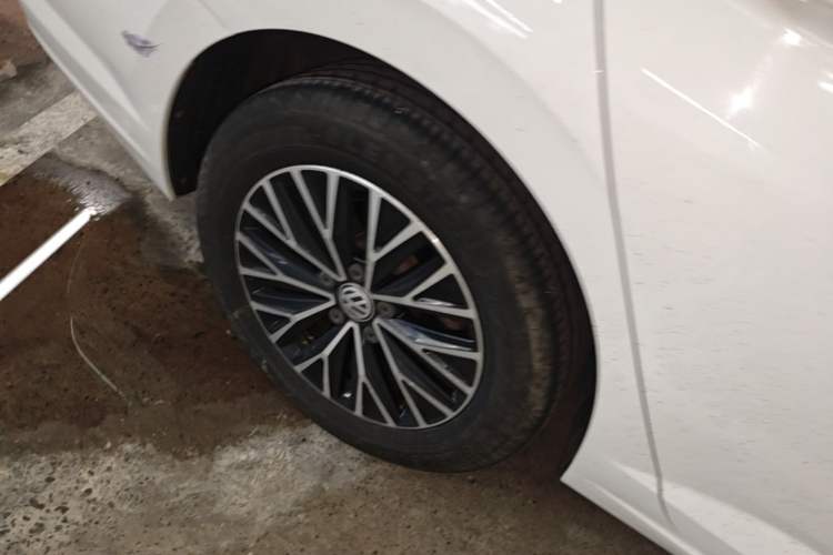 Used Volkswagen Sagitar 2020 280TSI DSG Comfort Version China VI Standard Right Rear Wheel Hub