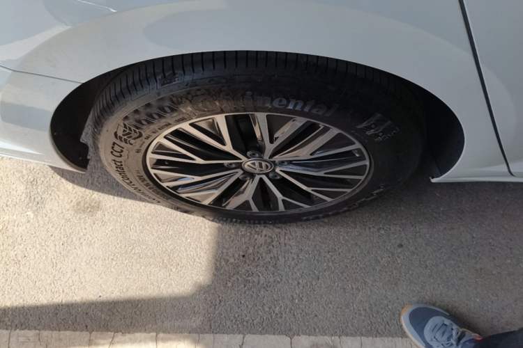 Used Volkswagen Sagitar 2020 200TSI DSG Comfort Version China VI Standard Right Rear Wheel Hub