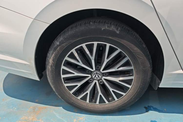 Used Volkswagen Sagitar 2020 200TSI DSG Comfort Version China VI Standard Right Rear Wheel Hub