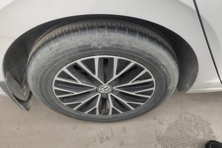 Used Volkswagen Sagitar 2020 200TSI Manual Comfort Version China VI Standard Right Rear Wheel Hub