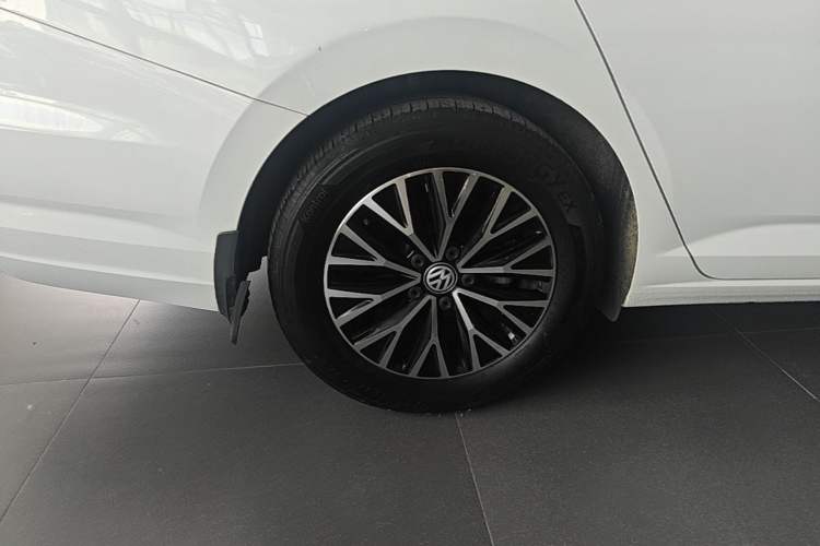 Used Volkswagen Sagitar 2020 280TSI DSG Comfort Version China VI Standard Right Rear Wheel Hub