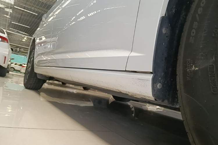 Used Volkswagen Sagitar 2020 280TSI DSG Comfort Version China VI Standard Right Side Sill