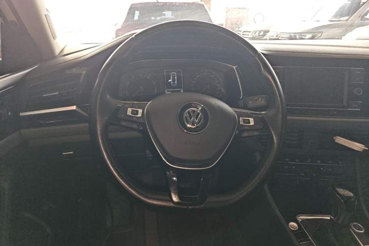 Used Volkswagen Sagitar 2020 280TSI DSG Luxury Version China VI Standard Steering Wheel