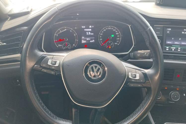 Used Volkswagen Sagitar 2020 200TSI DSG Comfort Version China VI Standard Steering Wheel