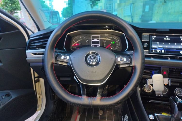Used Volkswagen Sagitar 2020 200TSI DSG Comfort Version China VI Standard Steering Wheel