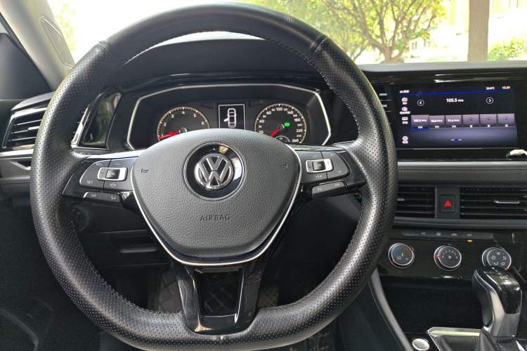 Used Volkswagen Sagitar 2020 280TSI DSG Comfort Version China VI Standard Steering Wheel