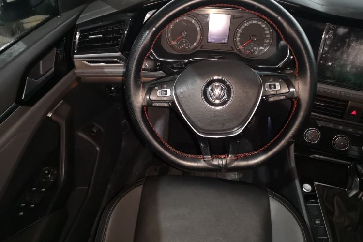 Used Volkswagen Sagitar 2020 280TSI DSG Comfort Version China VI Standard Steering Wheel