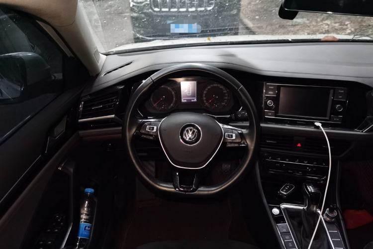 Used Volkswagen Sagitar 2020 280TSI DSG Luxury Version China VI Standard Steering Wheel