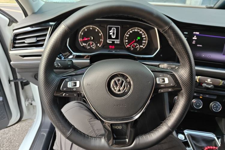 Used Volkswagen Sagitar 2020 280TSI DSG Comfort Version China VI Standard Steering Wheel