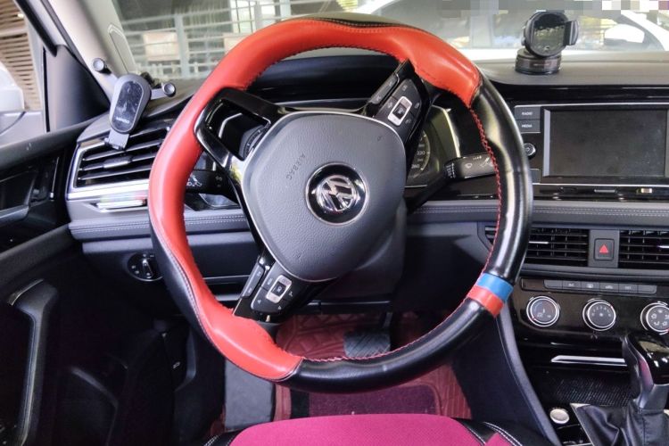 Used Volkswagen Sagitar 2020 280TSI DSG Comfort Version China VI Standard Steering Wheel