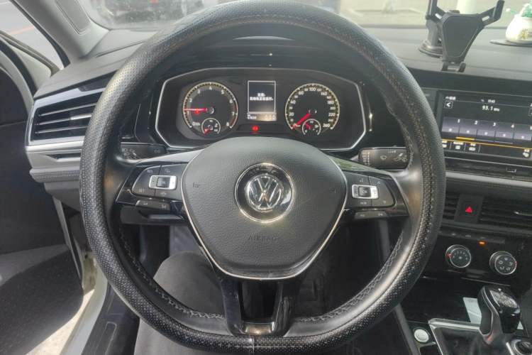 Used Volkswagen Sagitar 2020 200TSI DSG Comfort Version China VI Standard Steering Wheel