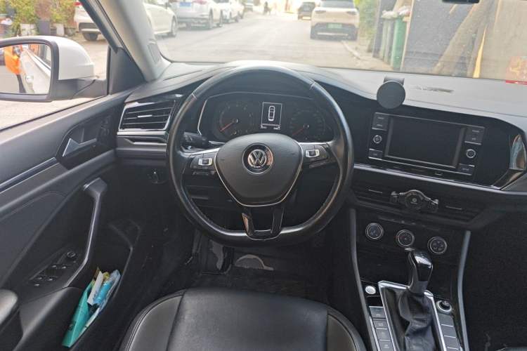 Used Volkswagen Sagitar 2020 200TSI DSG Comfort Version China VI Standard Steering Wheel