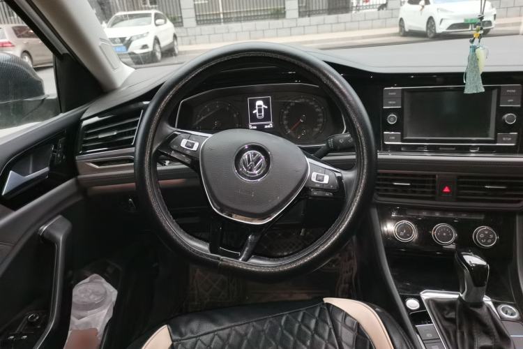 Used Volkswagen Sagitar 2020 200TSI DSG Comfort Version China VI Standard Steering Wheel