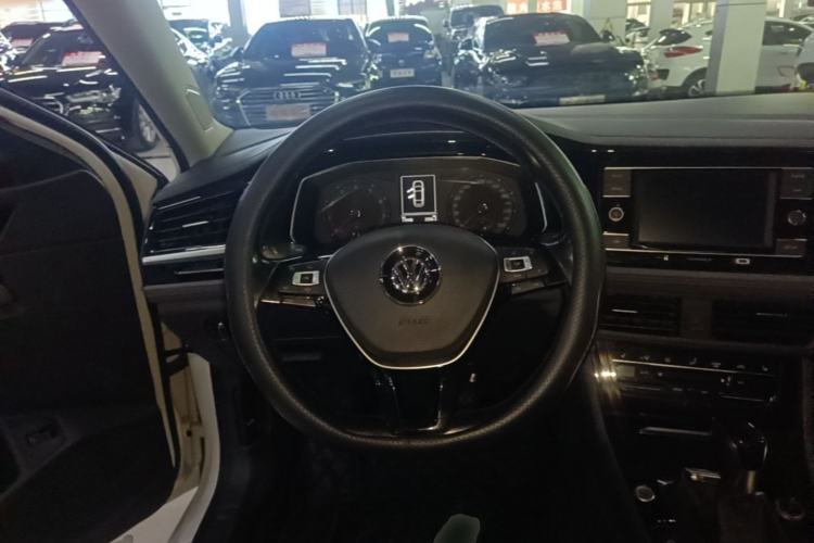 Used Volkswagen Sagitar 2020 280TSI DSG Luxury Version China VI Standard Steering Wheel