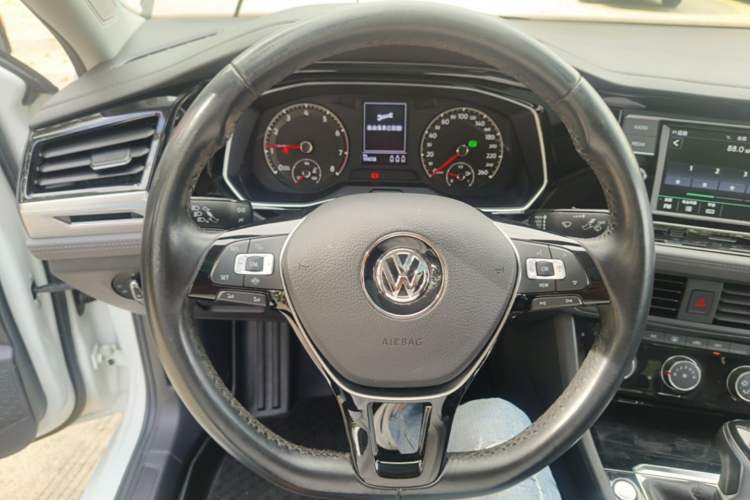 Used Volkswagen Sagitar 2020 280TSI DSG Comfort Version China VI Standard Steering Wheel