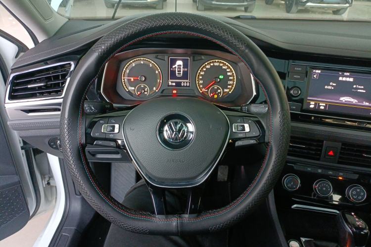 Used Volkswagen Sagitar 2020 200TSI DSG Comfort Version China VI Standard Steering Wheel