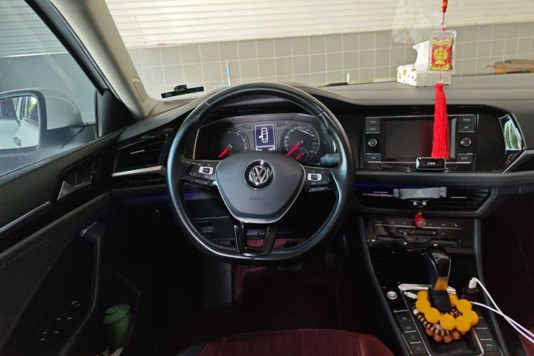 Used Volkswagen Sagitar 2020 280TSI DSG Luxury Version China VI Standard Steering Wheel