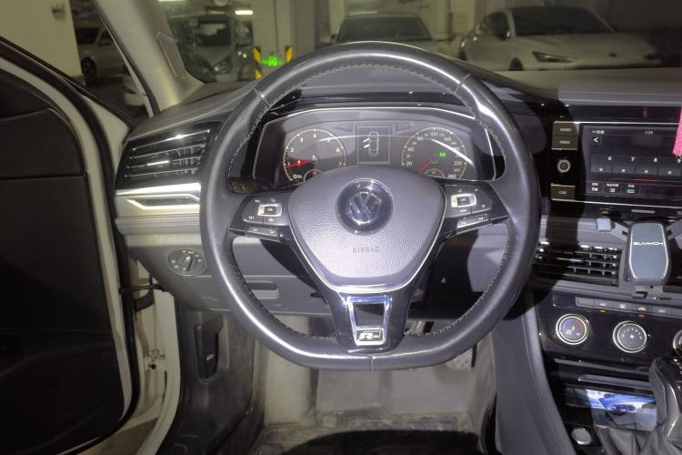 Used Volkswagen Sagitar 2020 280TSI DSG Comfort Version China VI Standard Steering Wheel