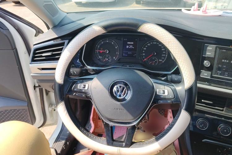 Used Volkswagen Sagitar 2020 200TSI DSG Comfort Version China VI Standard Steering Wheel