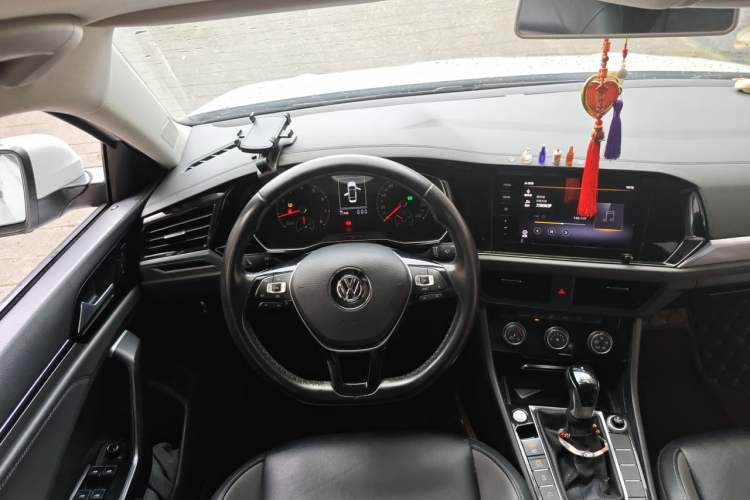 Used Volkswagen Sagitar 2020 200TSI DSG Comfort Version China VI Standard Steering Wheel