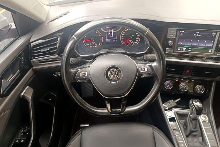 Used Volkswagen Sagitar 2020 280TSI DSG Comfort Version China VI Standard Steering Wheel