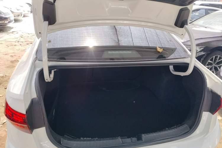 Used Volkswagen Sagitar 2020 200TSI DSG Comfort Version China VI Standard Trunk