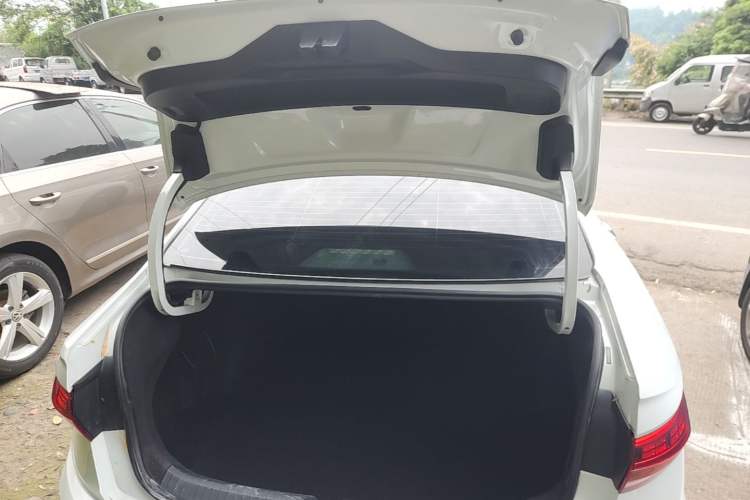 Used Volkswagen Sagitar 2020 280TSI DSG Comfort Version China VI Standard Trunk