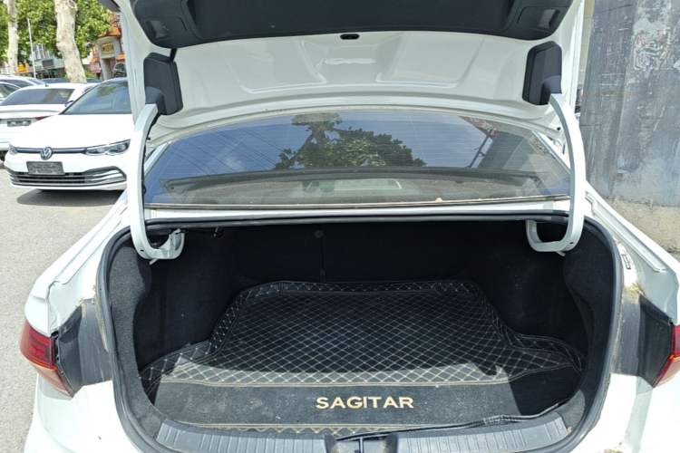 Used Volkswagen Sagitar 2020 280TSI DSG Comfort Version China VI Standard Trunk