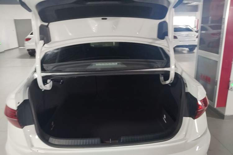 Used Volkswagen Sagitar 2020 200TSI DSG Comfort Version China VI Standard Trunk