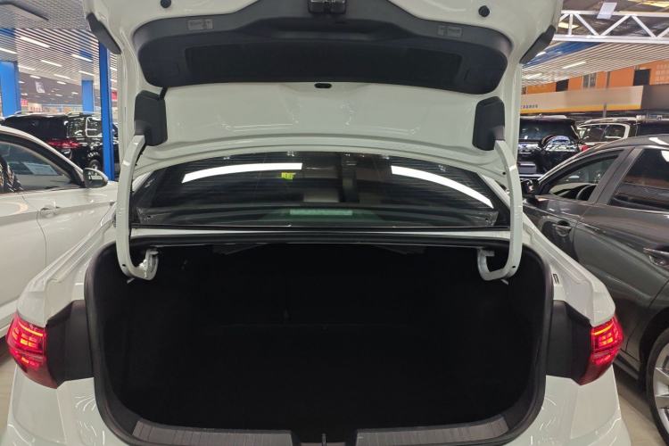 Used Volkswagen Sagitar 2020 280TSI DSG Comfort Version China VI Standard Trunk
